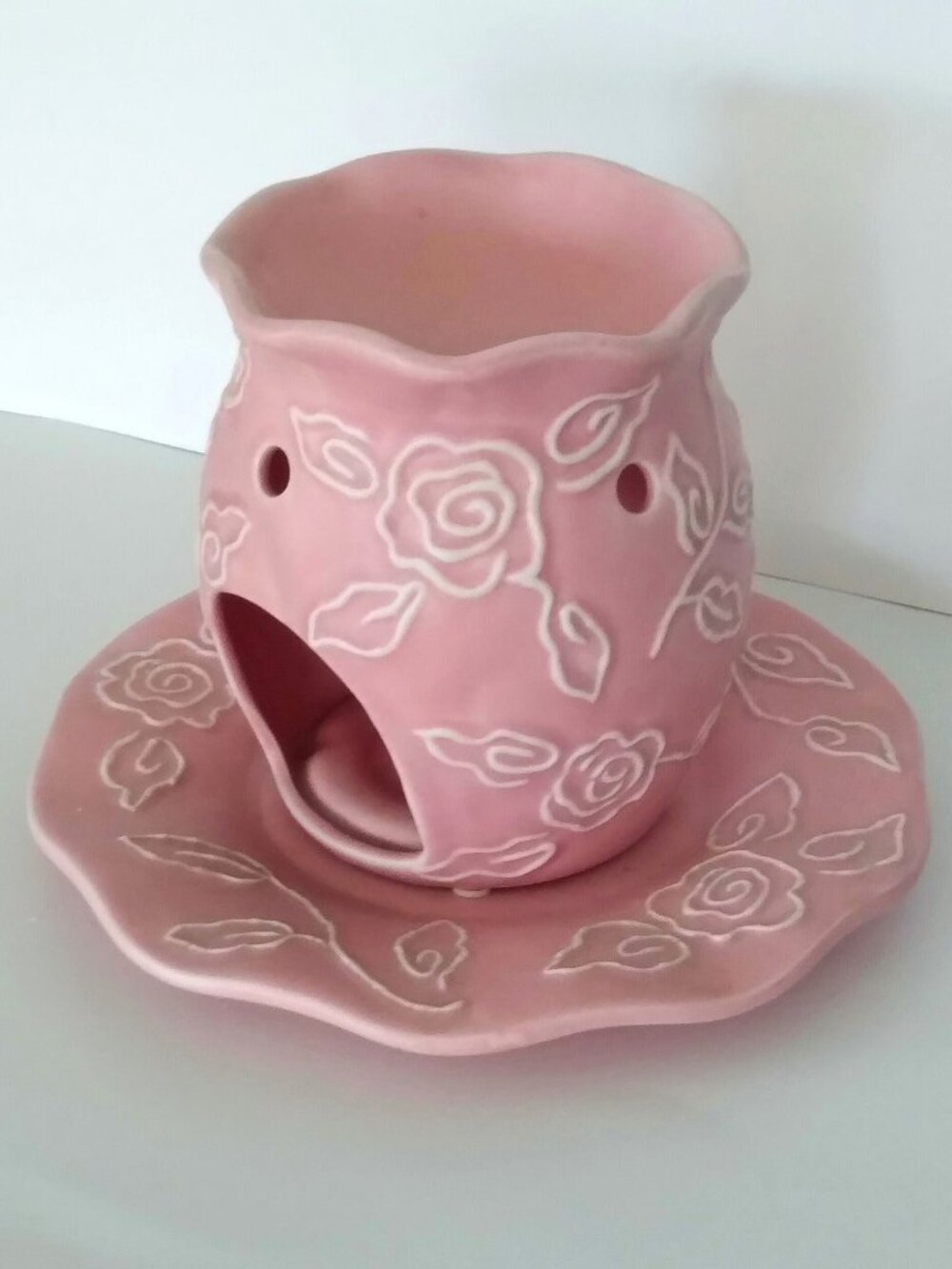 Yankee Candle Wax warmer and Plate, Light Pink, Embossed Floral Rose Pattern